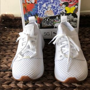 selena gomez runner athletic sneaker